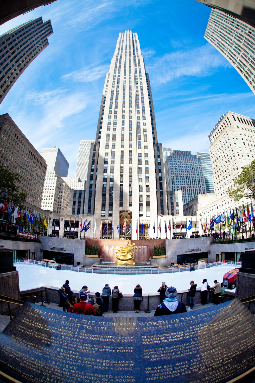 Joran 15mm f2.8 fisheye Rockefeller plaza 980 3